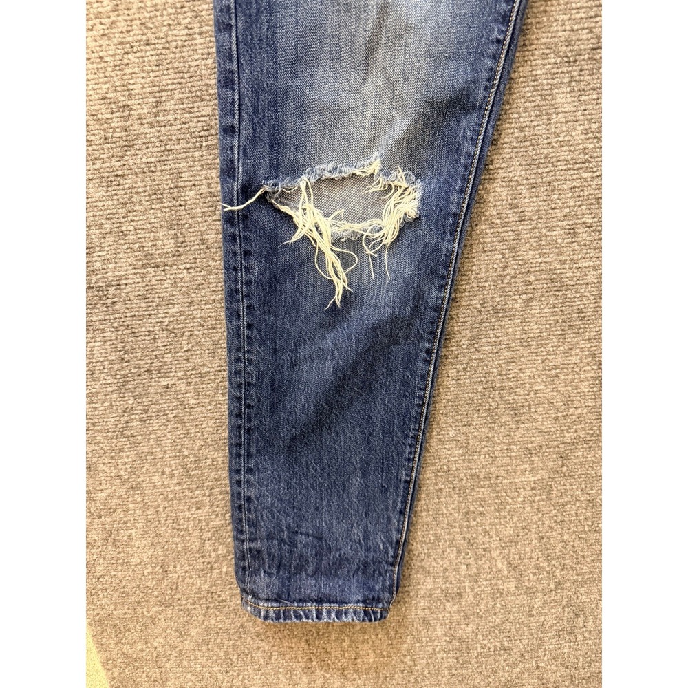Vintage Levi's 501 T Womens Tapered Jeans 26x28 Medium Wash Distressed Button Fl - Picture 8 of 16